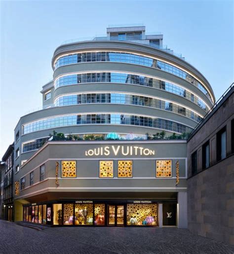 edicola louis vuitton milano